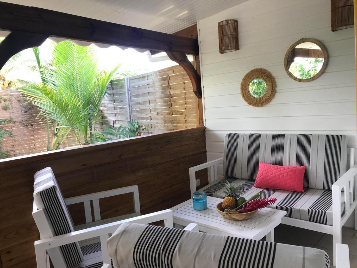 Gites Le Petit Voyageur Sainte-Anne  Exterior foto